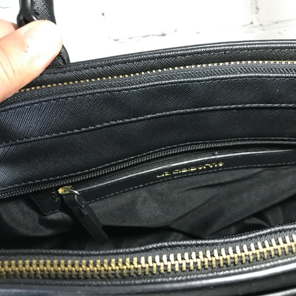 Liz Claiborne Black Tote - Picture 9 of 14